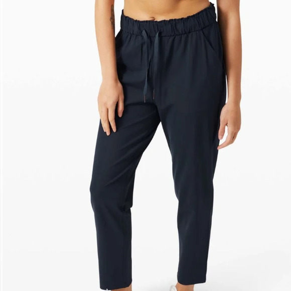Lululemon Keep Moving Pant 7/8 High-RiseTrue Navy Size 10 Newer Release - Picture 1 of 8
